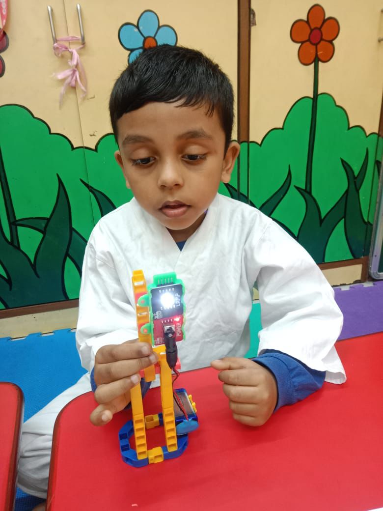 Electronics learning activity for students